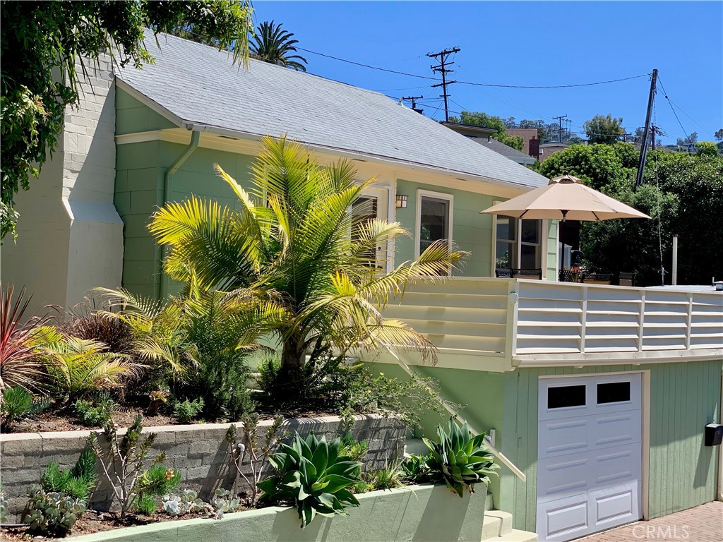 1056 Dyer Place, Laguna Beach CA 92651 - photo 1
