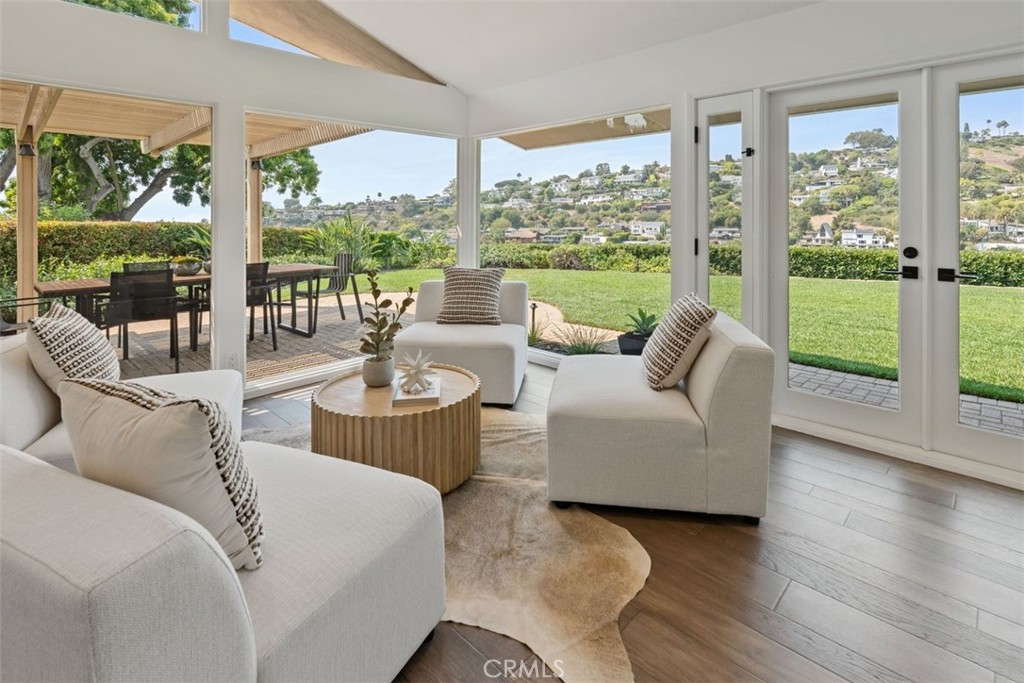 1056 Madison Place, Laguna Beach CA 92651 - photo 1