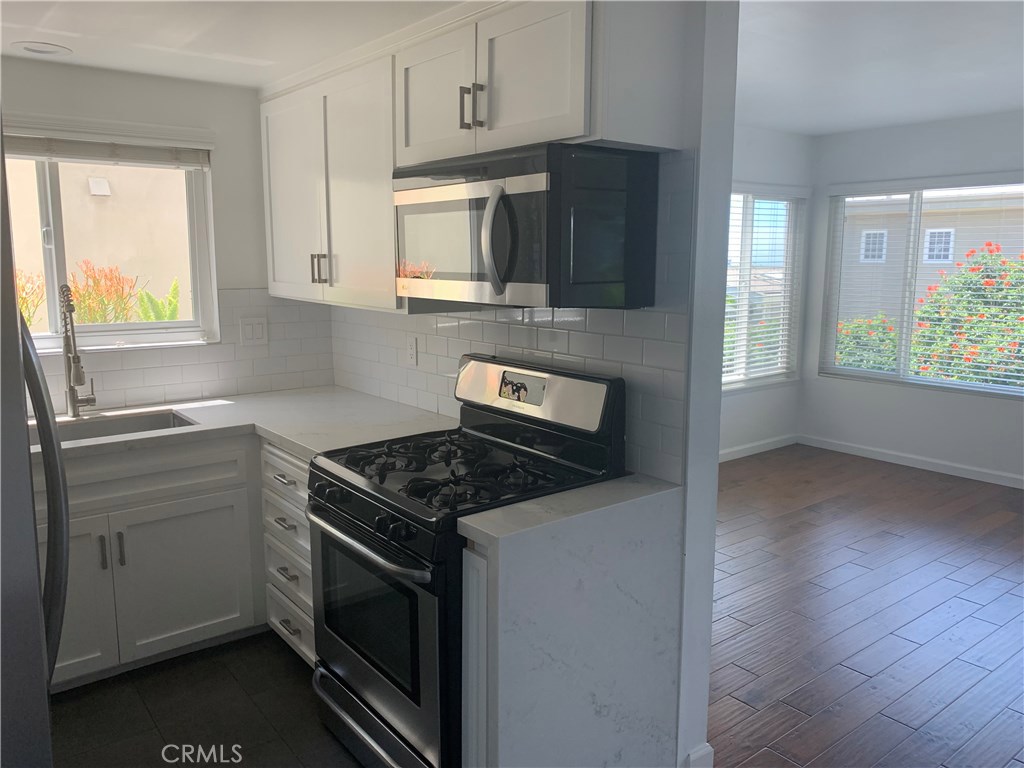 1059 Miramar Street, Laguna Beach CA 92651 - photo 1