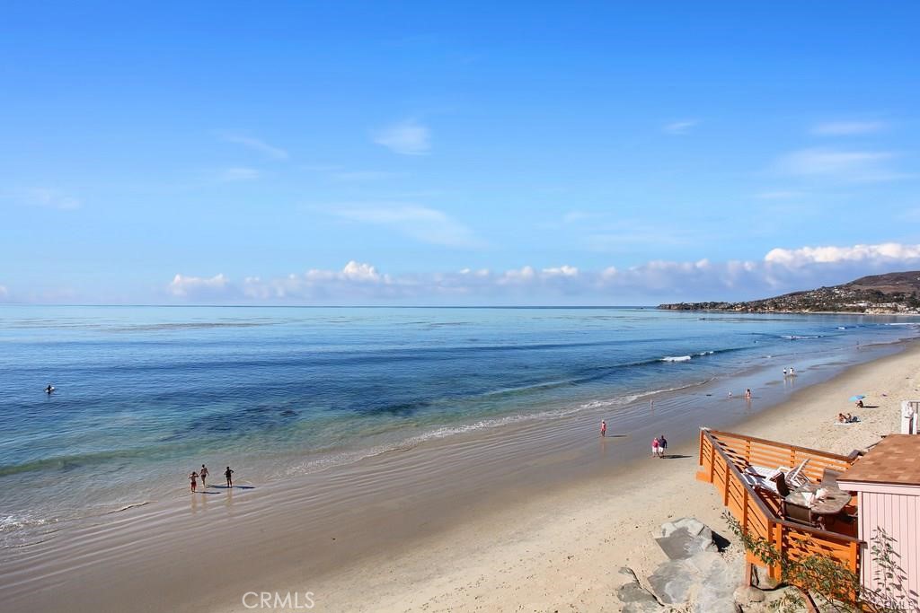 1061 Gaviota offers this amazing vantage point right on the Pacific Ocean in Laguna Beach! A 30 day minimum is required - 1061 Gaviota Drive, Laguna Beach CA 92651 - photo 1