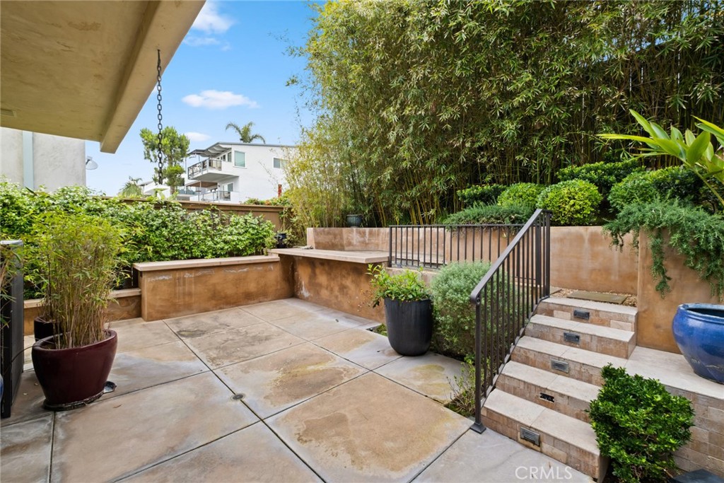 1064 Baja Street, Laguna Beach CA 92651 - photo 26