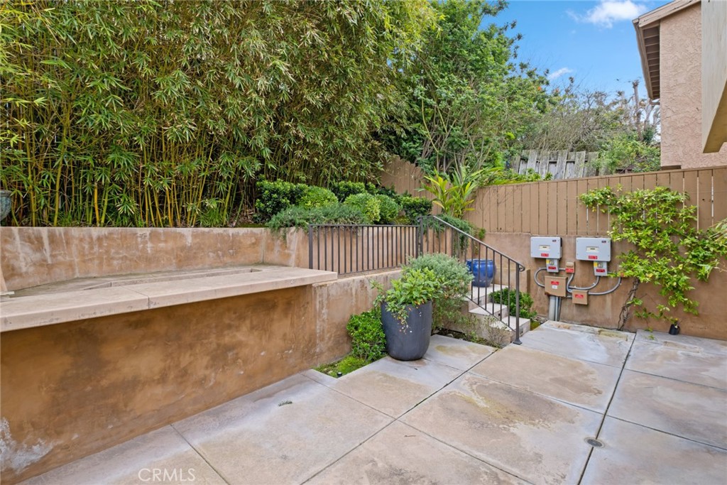 1064 Baja Street, Laguna Beach CA 92651 - photo 27