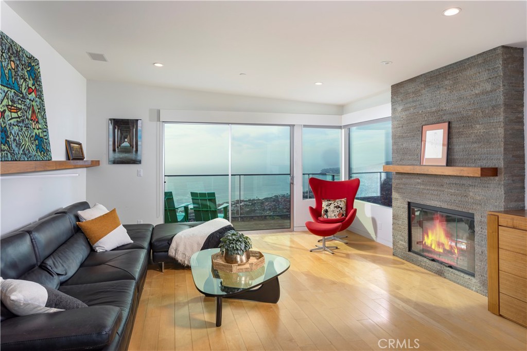1065 Baja Street, Laguna Beach CA 92651 - photo 1