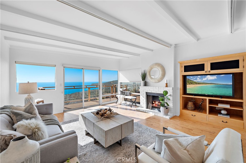 1071 Baja Street, Laguna Beach CA 92651 - photo 1