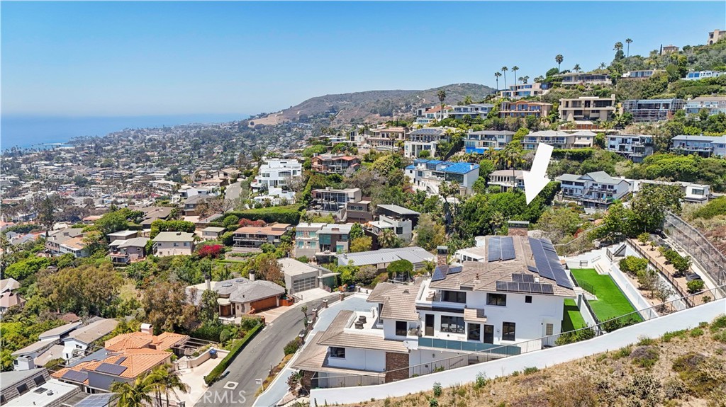 1076 Skyline Drive, Laguna Beach CA 92651 - photo 15