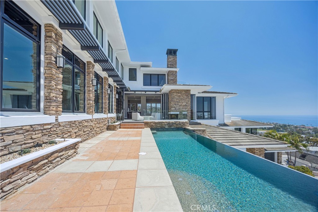 1076 Skyline Drive, Laguna Beach CA 92651 - photo 19