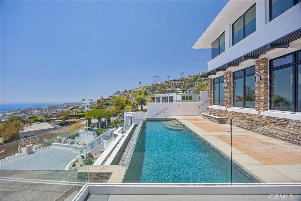 1076 Skyline Drive, Laguna Beach CA 92651 - photo 20
