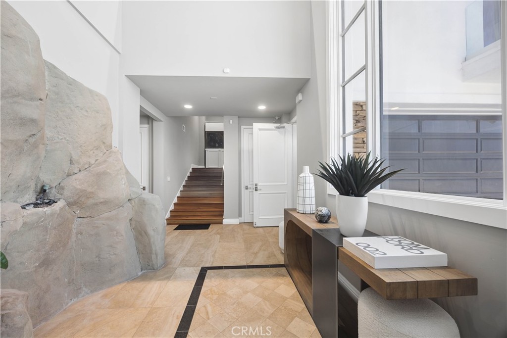 1076 Skyline Drive, Laguna Beach CA 92651 - photo 24