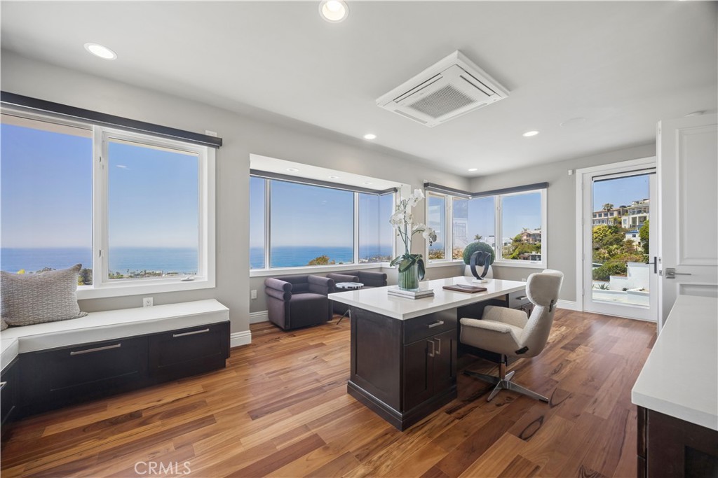 1076 Skyline Drive, Laguna Beach CA 92651 - photo 26