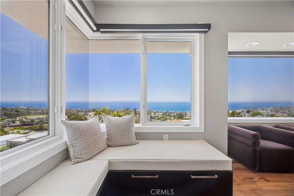 1076 Skyline Drive, Laguna Beach CA 92651 - photo 27