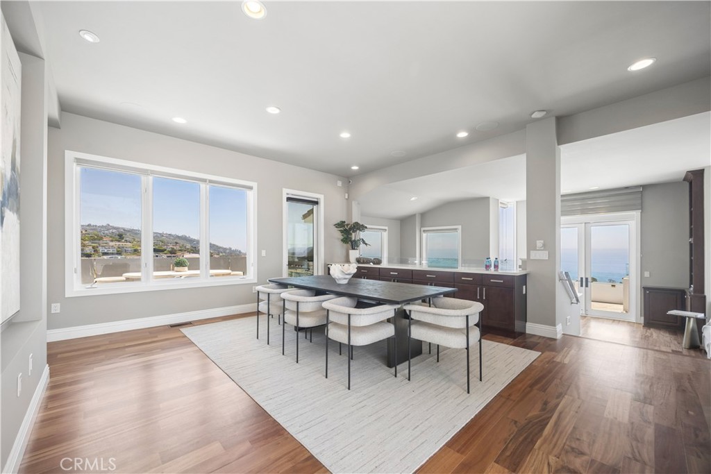 1076 Skyline Drive, Laguna Beach CA 92651 - photo 32