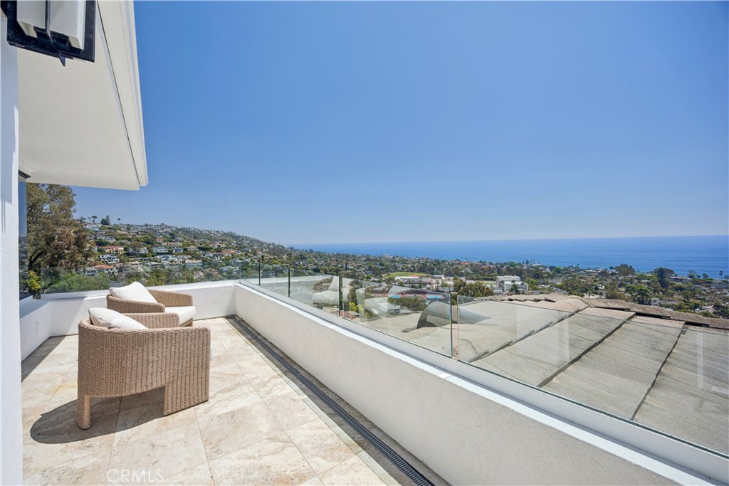 1076 Skyline Drive, Laguna Beach CA 92651 - photo 46