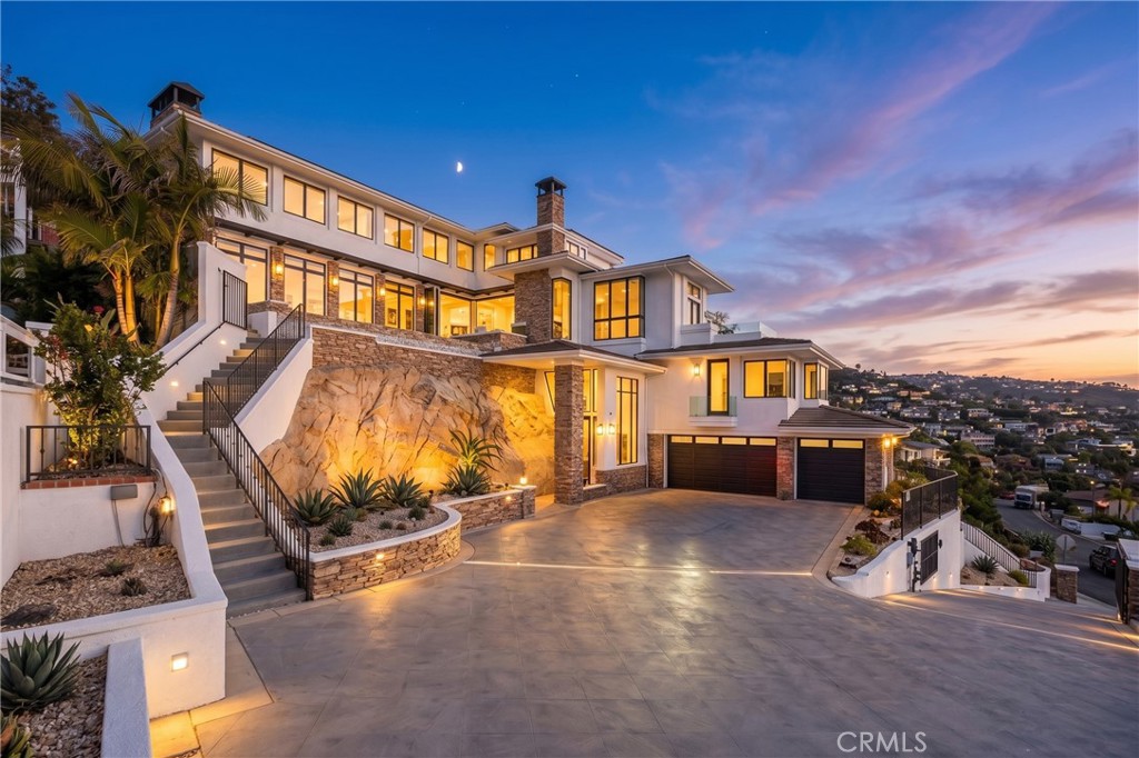 1076 Skyline Drive, Laguna Beach CA 92651 - photo 59