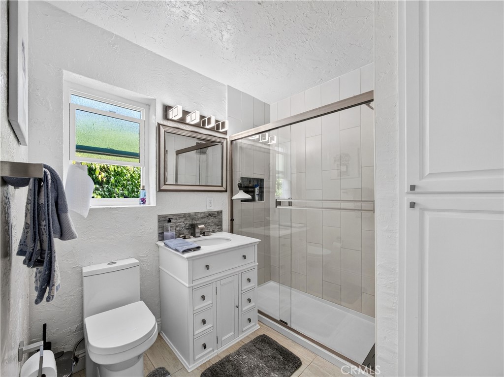 This the 2nd bathroom with walk in Shower - 1080 Noria, Laguna Beach CA 92651 - photo 20