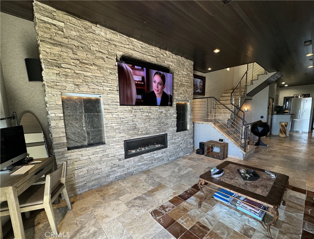Living Area - 1083 Tia Juana Street, Laguna Beach CA 92651 - photo 5