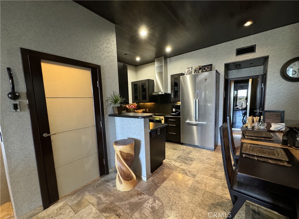 Kitchen, pantry, Dining area - 1083 Tia Juana Street, Laguna Beach CA 92651 - photo 6