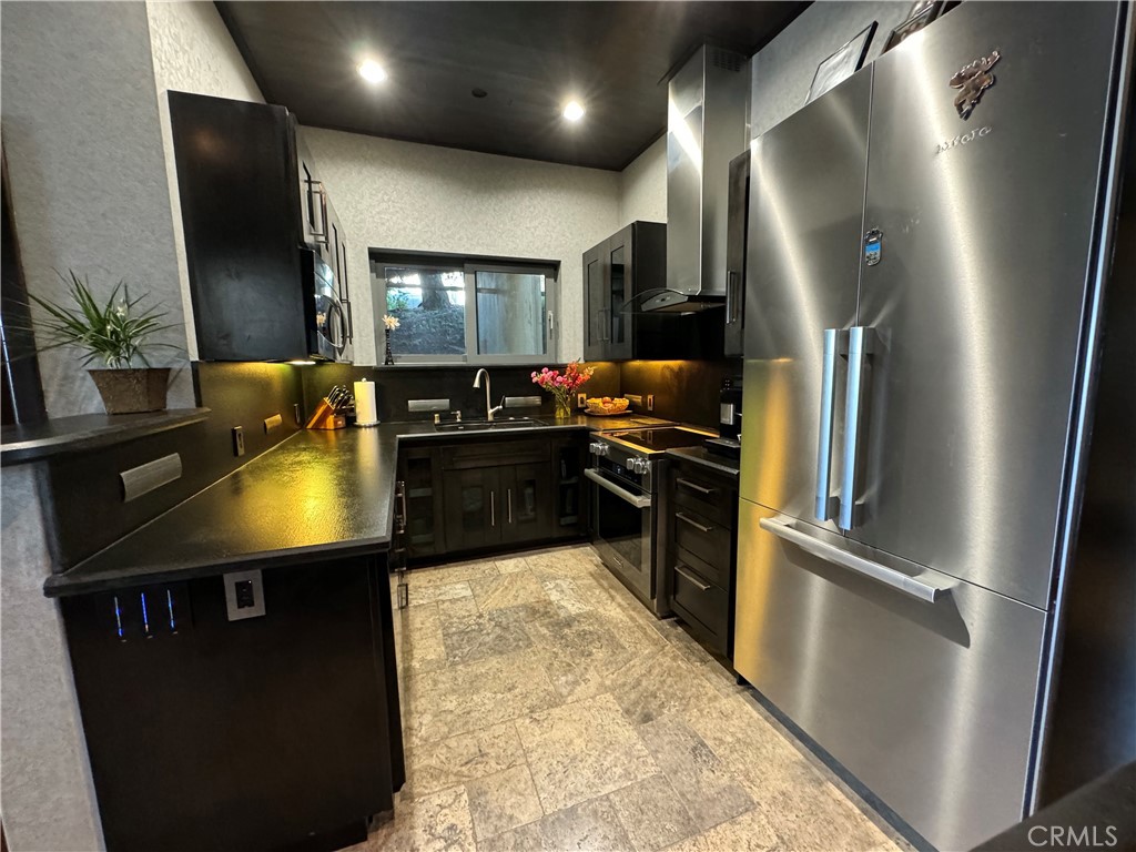 Kitchen - 1083 Tia Juana Street, Laguna Beach CA 92651 - photo 7
