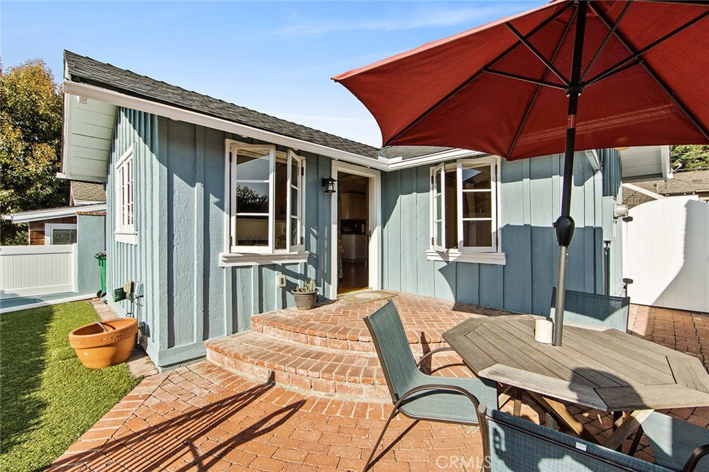 1086 Glenneyre Street, Laguna Beach CA 92651 - photo 1