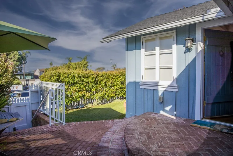 1086 Glenneyre Street, Laguna Beach