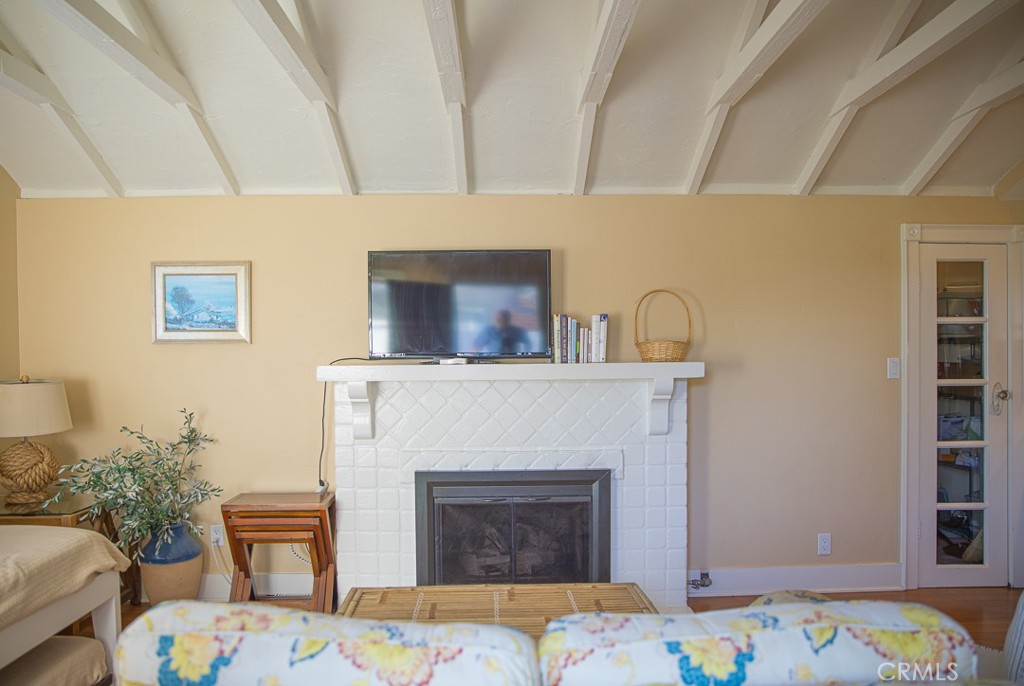 Living Room - 1086 Glenneyre Street, Laguna Beach CA 92651 - photo 15