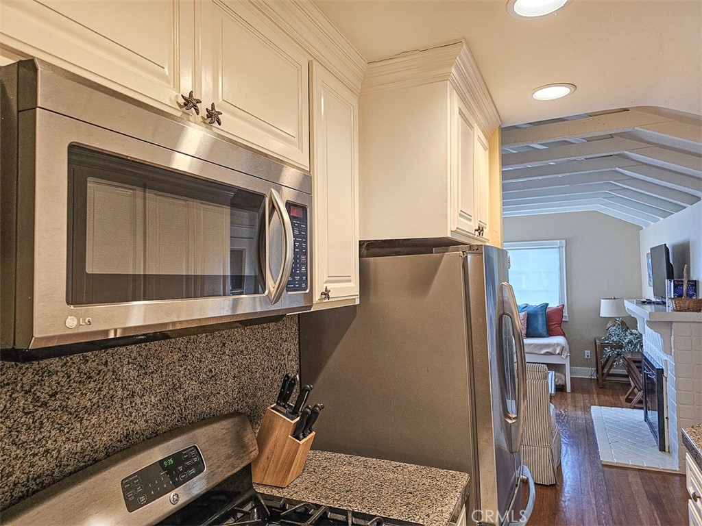 Stainless Built-In Microwave - 1086 Glenneyre Street, Laguna Beach CA 92651 - photo 20