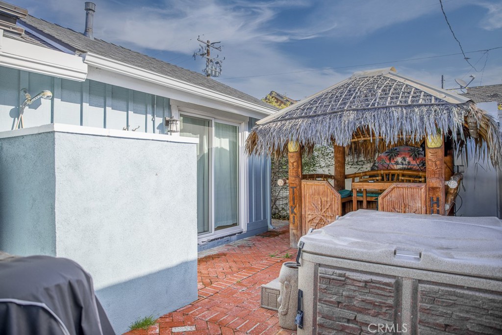 Side Yard - 1086 Glenneyre Street, Laguna Beach CA 92651 - photo 39