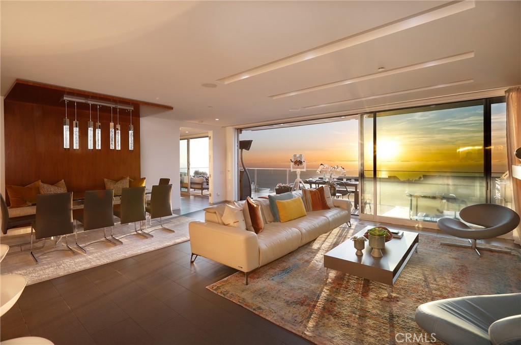 1088 Del Mar Avenue, Laguna Beach CA 92651 - photo 1