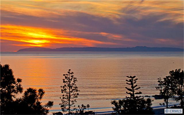 Actual Sunset from the property. - 1091 SKYLINE Drive, Laguna Beach CA 92651 - photo 1