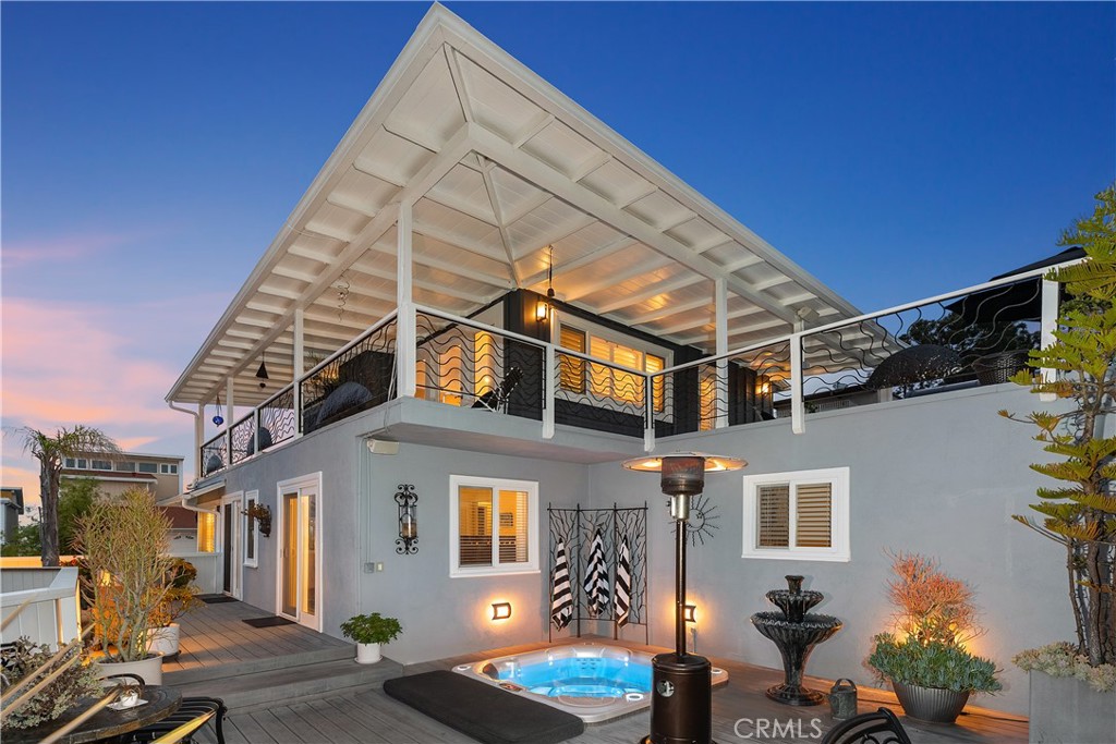 1094 Noria Street, Laguna Beach CA 92651 - photo 1