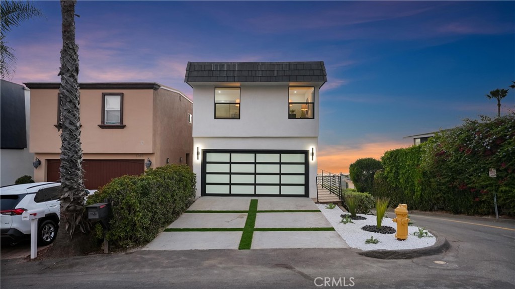 1095 Miramar, Laguna Beach CA 92651 - photo 1