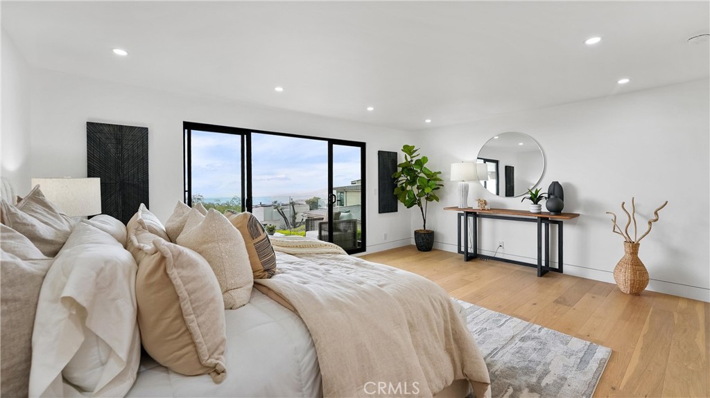 Wake up to ocean views and step onto the private balcony to enjoy the white-water view. - 1095 Miramar, Laguna Beach CA 92651 - photo 23