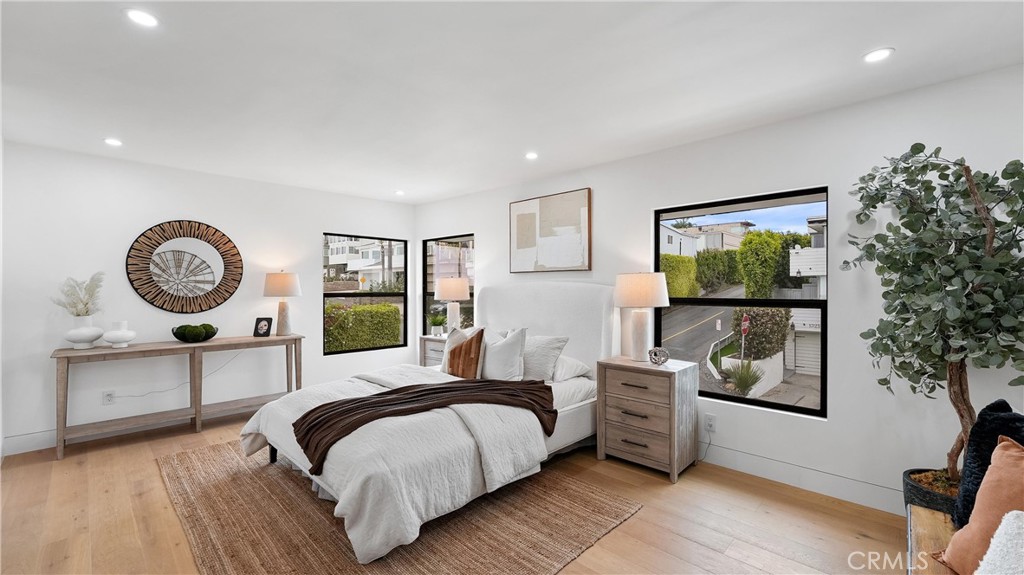 Well-sized secondary bedroom with natural light - 1095 Miramar, Laguna Beach CA 92651 - photo 30