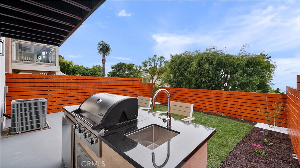 1095 Miramar, Laguna Beach CA 92651 - photo 40