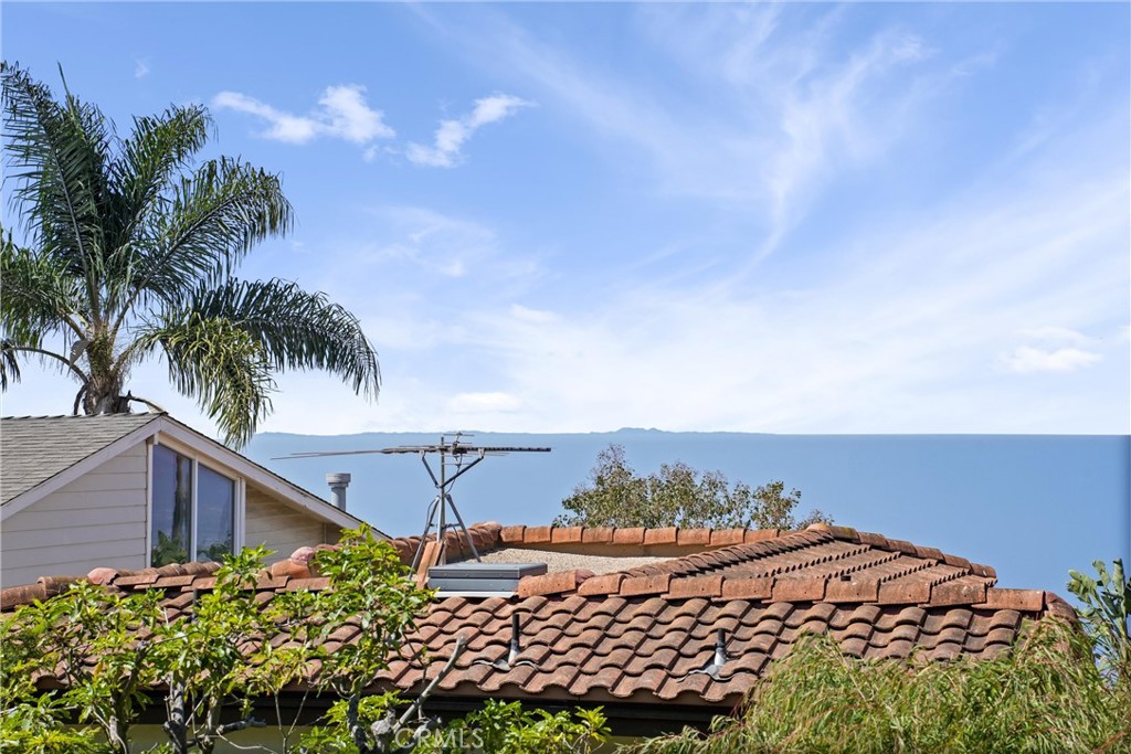 Perfectly positioned to enjoy ocean views and beach access while offering a peaceful location removed from the bustle of - 1095 Miramar, Laguna Beach CA 92651 - photo 55