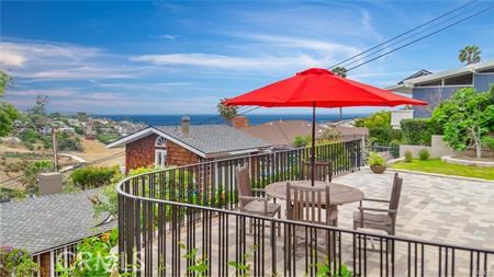 1098 Wykoff Way, Laguna Beach CA 92651 - photo 1