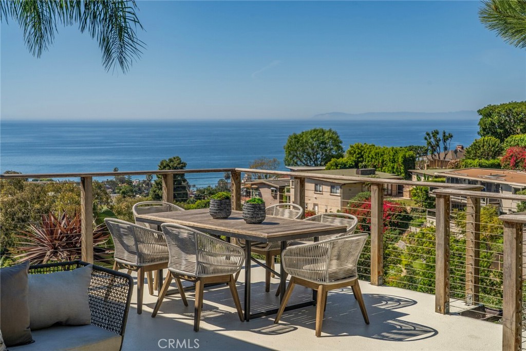 Dine overlooking Catalina Island and ocean vistas - 1099 Skyline Dr, Laguna Beach CA 92651 - photo 1