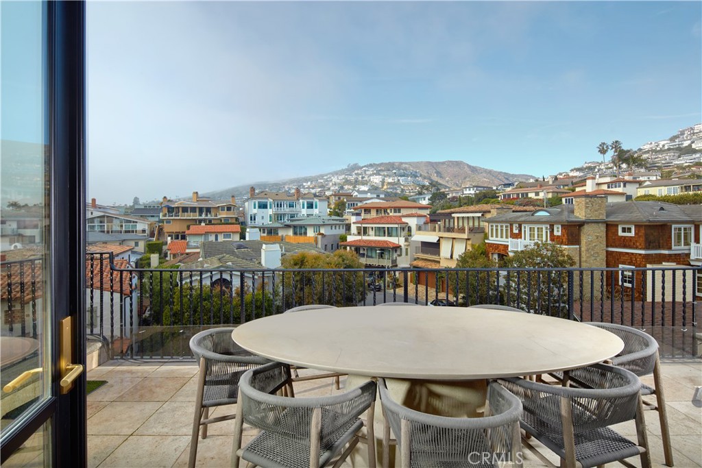 11 Emerald Bay, Laguna Beach CA 92651 - photo 23