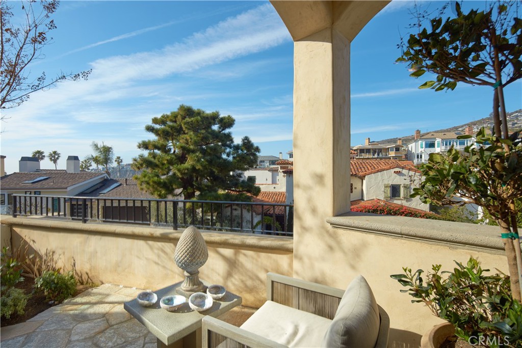 11 Emerald Bay, Laguna Beach CA 92651 - photo 24