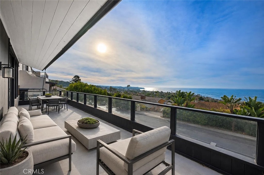 11 N Vista De La Luna, Laguna Beach CA 92651 - photo 3