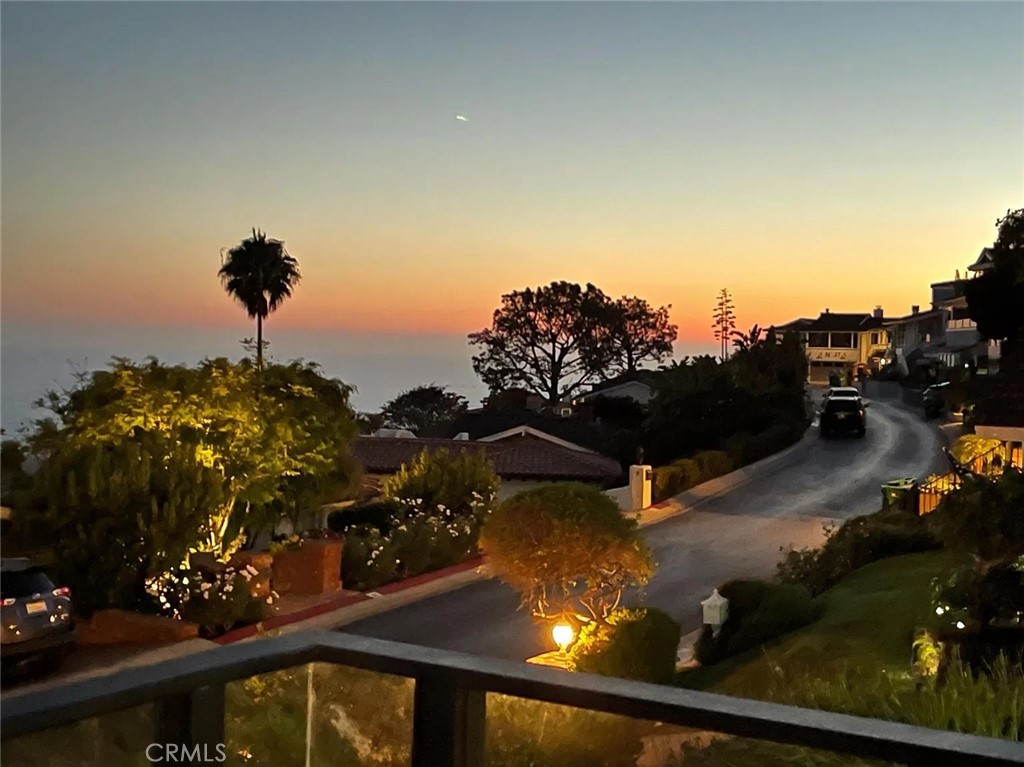 11 N Vista De La Luna, Laguna Beach CA 92651 - photo 4