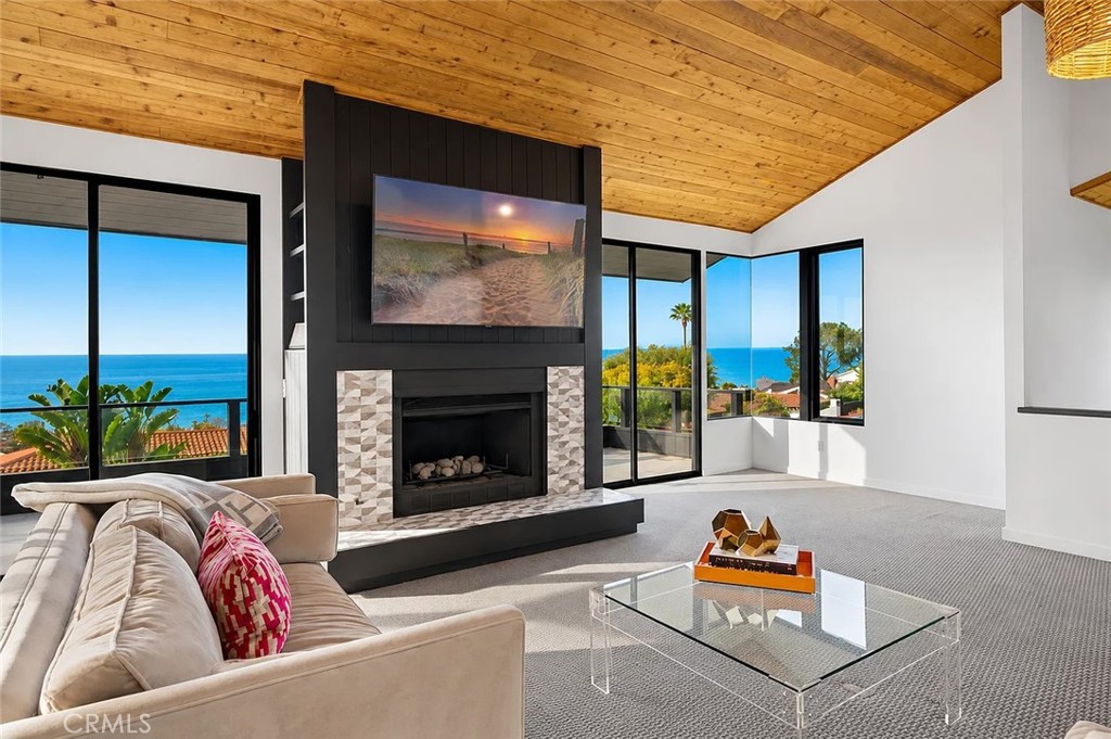 11 N Vista De La Luna, Laguna Beach CA 92651 - photo 6