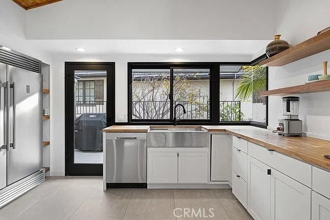 11 N Vista De La Luna, Laguna Beach CA 92651 - photo 10