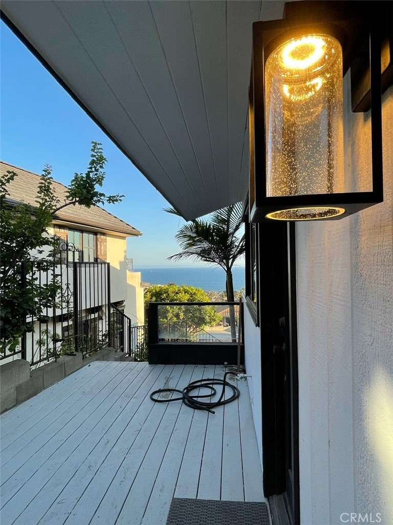 11 N Vista De La Luna, Laguna Beach CA 92651 - photo 28