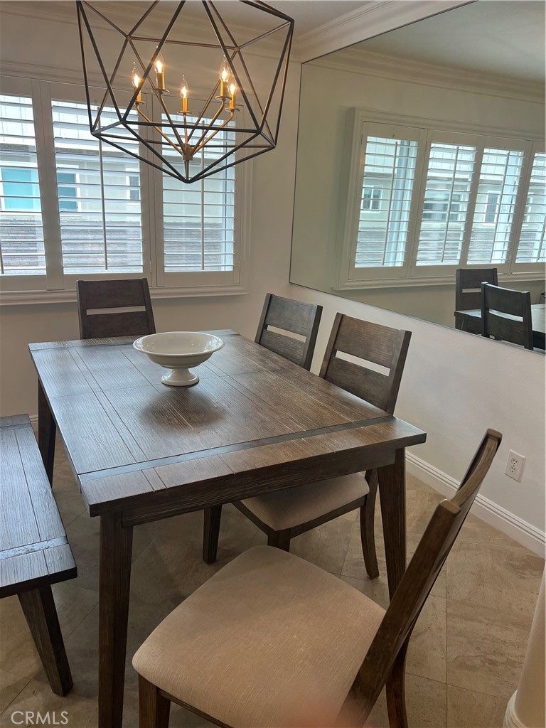 Dining area - 110 Blue Lagoon, Laguna Beach CA 92651 - photo 7