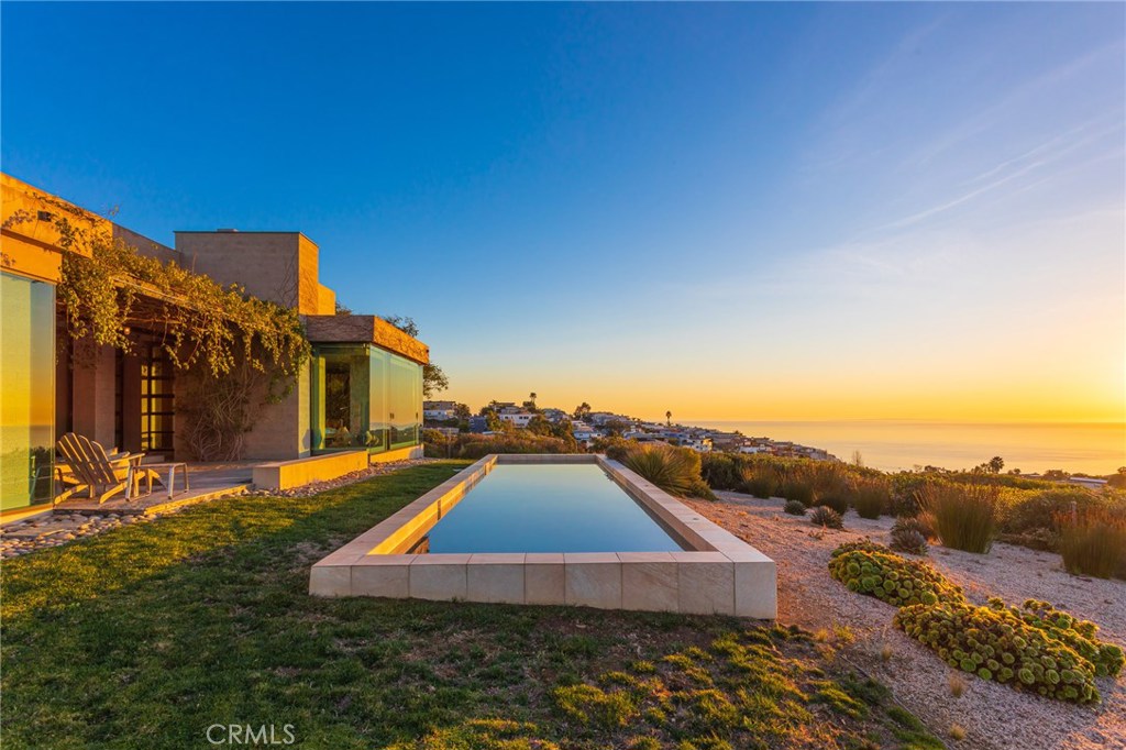 1100 Balboa Avenue, Laguna Beach CA 92651 - photo 1
