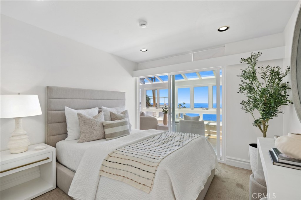 1105 Summit Drive, Laguna Beach CA 92651 - photo 20