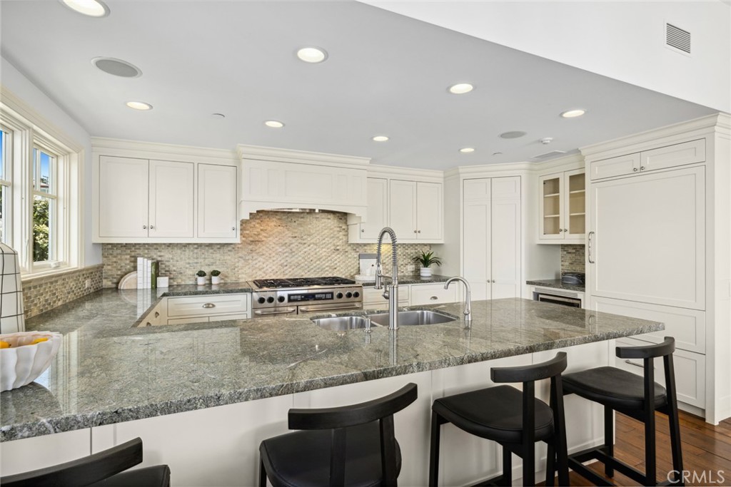 111 Brooks Street, Laguna Beach CA 92651 - photo 12
