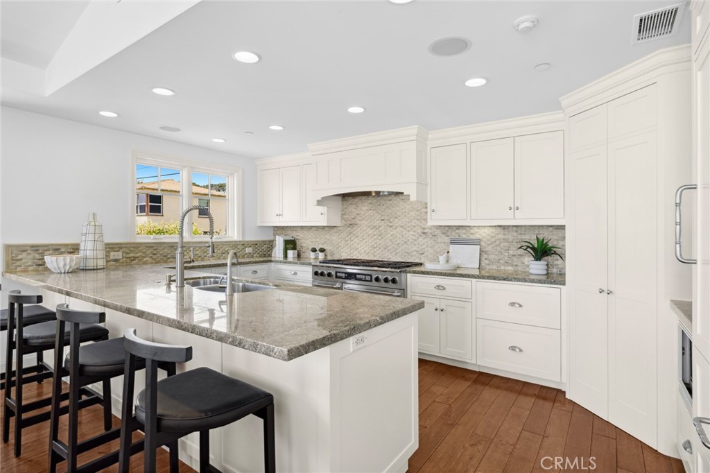 111 Brooks Street, Laguna Beach CA 92651 - photo 14