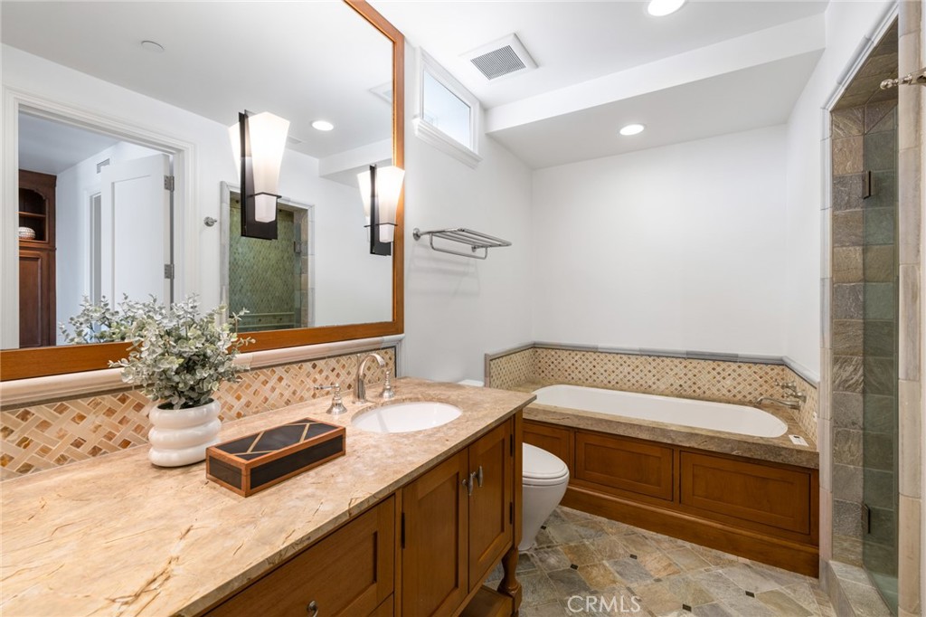 111 Brooks Street, Laguna Beach CA 92651 - photo 31