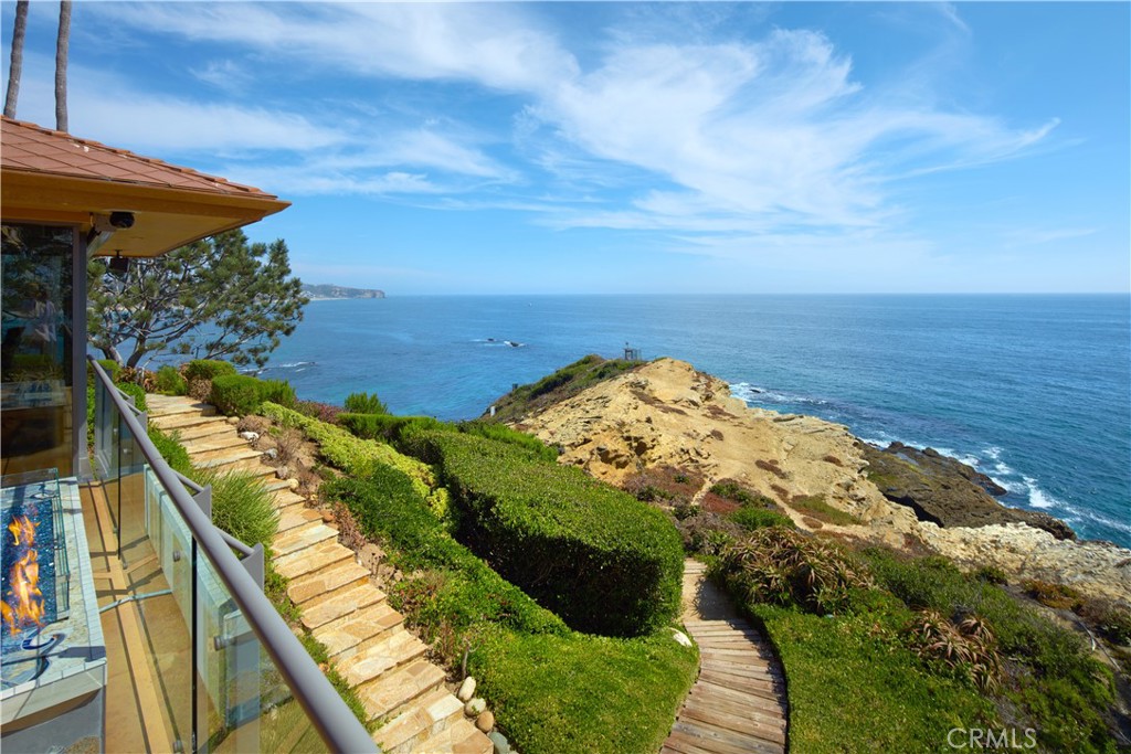 111 S La Senda Drive, Laguna Beach CA 92651 - photo 2